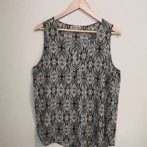 Nordstrom sleeveless Paisley Print with front keyhole